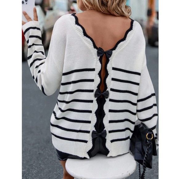 Sweaters - Bow Back Striped Pattern Scalloped Sweater